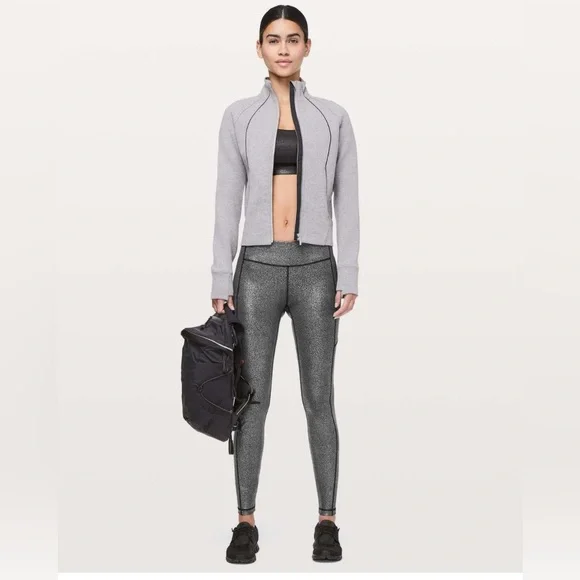 Lululemon Speed Up Tight *Foil 28" in Luminosity Foil Print Black Silver Size 4 - Picture 2 of 6